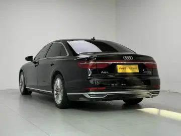 2021 Audi A8 с пробегом 94 700 км