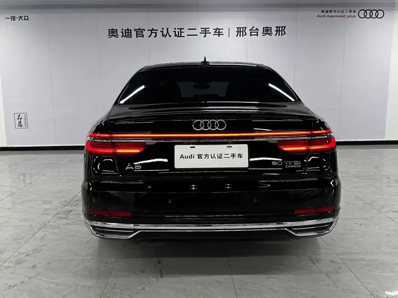 2022 Audi A8 с пробегом 101 000 км