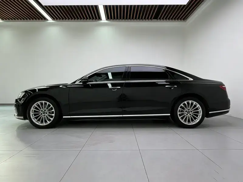 2021 Audi A8 с пробегом 94 700 км