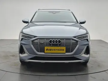 2021 Audi e-tron с пробегом 39 900 км