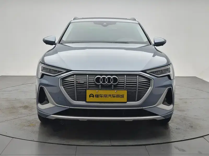 2021 Audi e-tron с пробегом 39 900 км