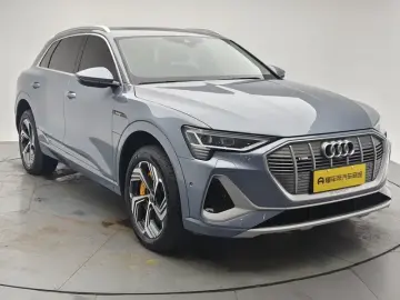2021 Audi e-tron с пробегом 39 900 км