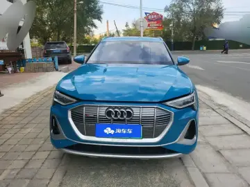 2021 Audi e-tron с пробегом 35 000 км