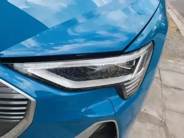 2021 Audi e-tron с пробегом 35 000 км