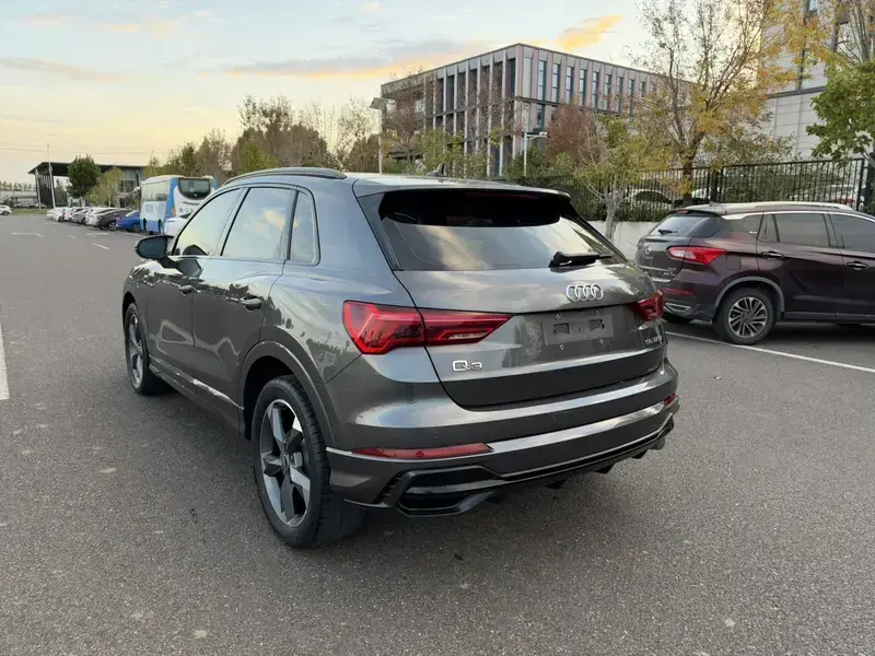 2021 Audi Q3 с пробегом 89 000 км