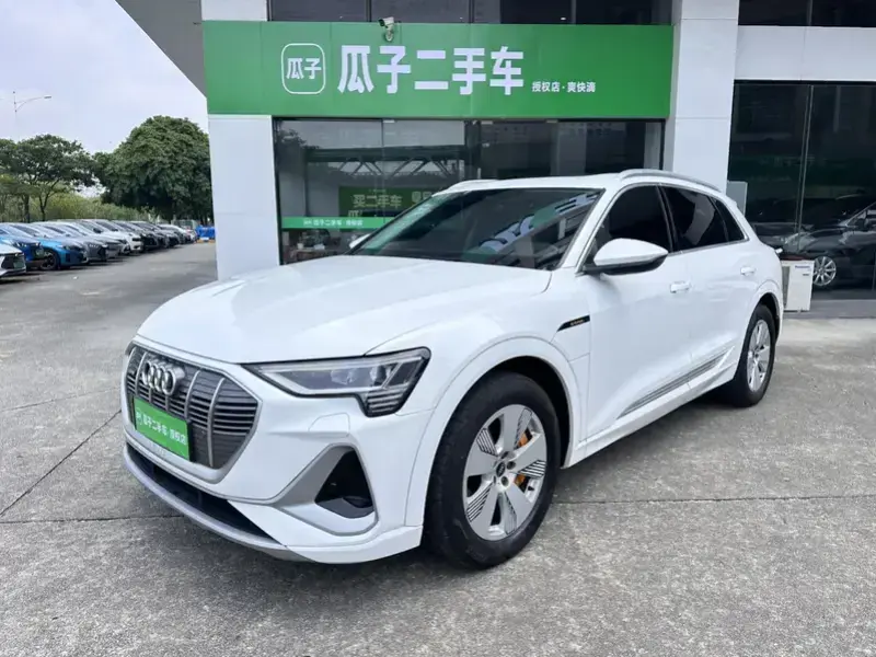 2021 Audi e-tron с пробегом 75 000 км