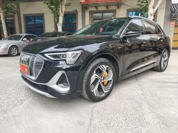2021 Audi e-tron с пробегом 93 000 км