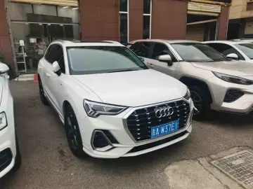 2022 Audi Q3 с пробегом 61 900 км