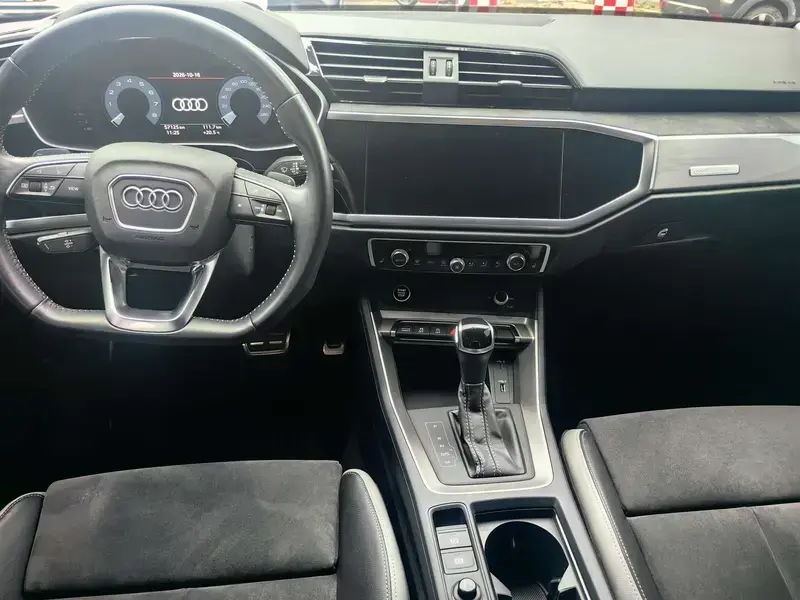 2021 Audi Q3 с пробегом 57 000 км