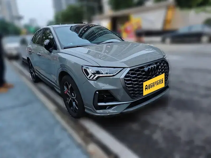 2025 Audi Q3 Sportback с пробегом 7 300 км