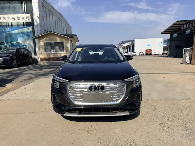 2023 Audi Q5 e-tron с пробегом 100 км