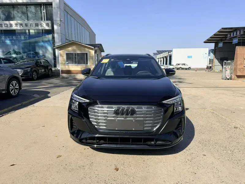 2023 Audi Q5 e-tron с пробегом 100 км