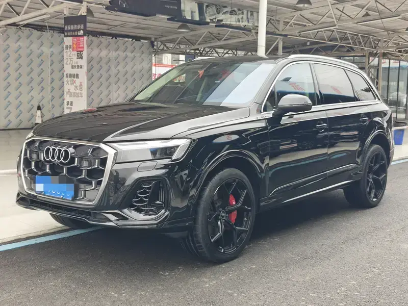 2024 Audi Q7 с пробегом 40 000 км