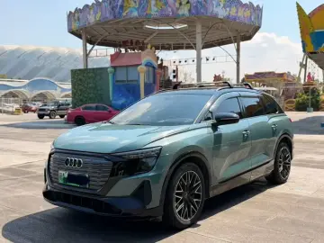 2022 Audi Q5 e-tron с пробегом 48 000 км