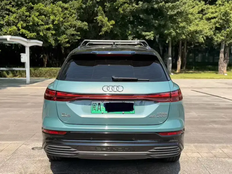 2022 Audi Q5 e-tron с пробегом 48 000 км