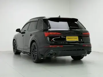 2024 Audi Q7 с пробегом 39 800 км