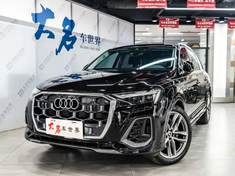 2025 Audi Q7 с пробегом 44 000 км