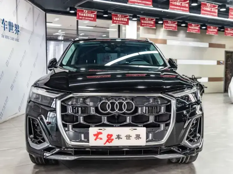 2025 Audi Q7 с пробегом 44 000 км