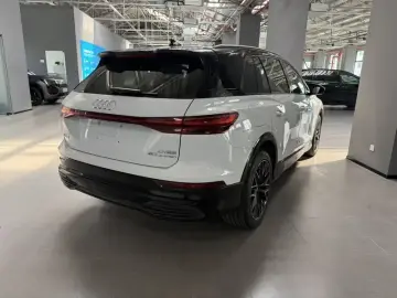 2022 Audi Q5 e-tron с пробегом 47 000 км