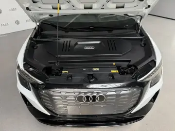 2022 Audi Q5 e-tron с пробегом 47 000 км