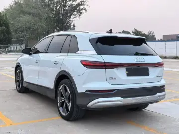 2022 Audi Q5 e-tron с пробегом 67 000 км