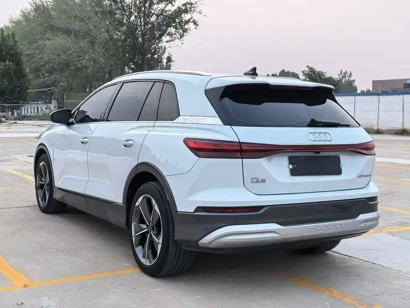 2022 Audi Q5 e-tron с пробегом 67 000 км