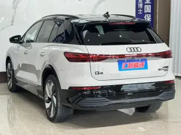 2023 Audi Q5 e-tron с пробегом 44 800 км