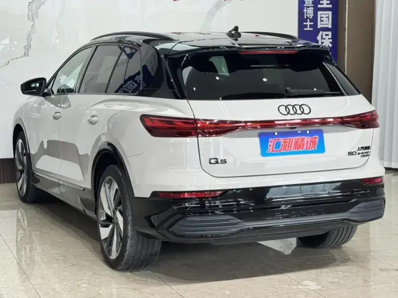 2023 Audi Q5 e-tron с пробегом 44 800 км