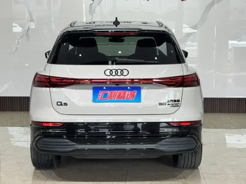 2023 Audi Q5 e-tron с пробегом 44 800 км