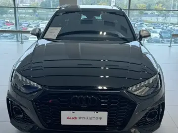 2023 Audi RS 4 с пробегом 13 800 км