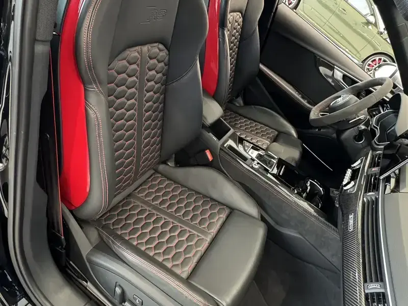 2023 Audi RS 4 с пробегом 13 800 км