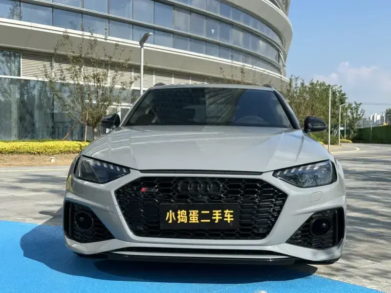 2021 Audi RS 4 с пробегом 60 000 км