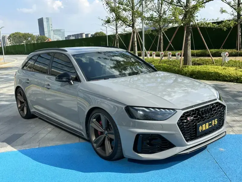 2021 Audi RS 4 с пробегом 60 000 км