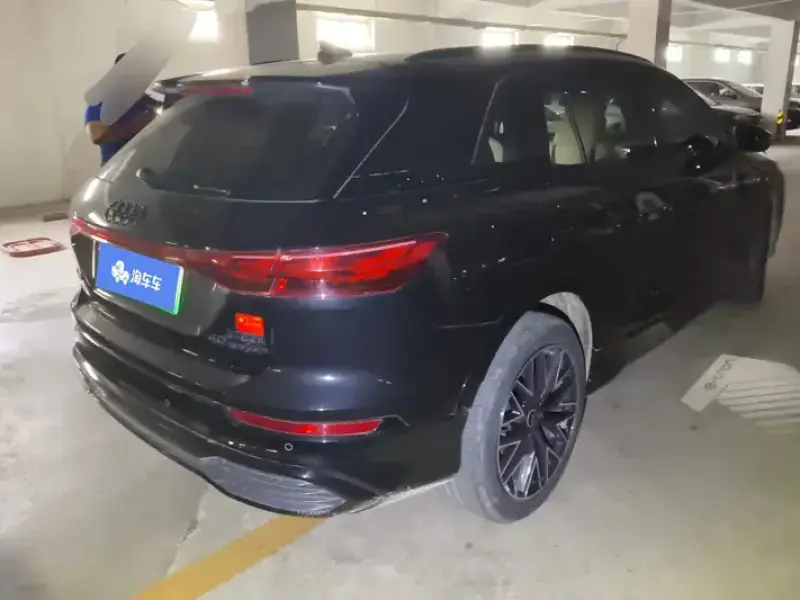 2023 Audi Q5 e-tron с пробегом 42 000 км