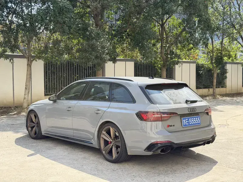 2021 Audi RS 4 с пробегом 60 000 км