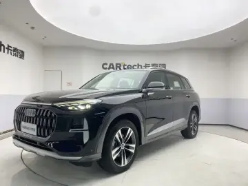 2025 Audi Q6 с пробегом 1 000 км