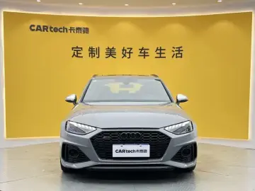 2023 Audi RS 4 с пробегом 18 000 км