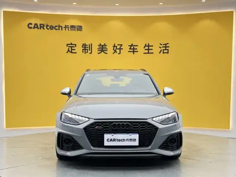 2023 Audi RS 4 с пробегом 18 000 км