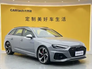 2023 Audi RS 4 с пробегом 18 000 км