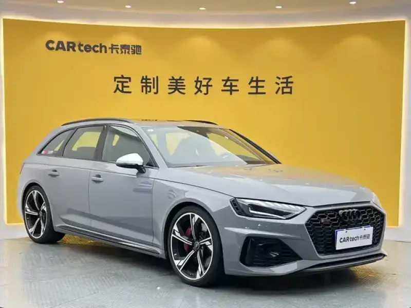 2023 Audi RS 4 с пробегом 18 000 км