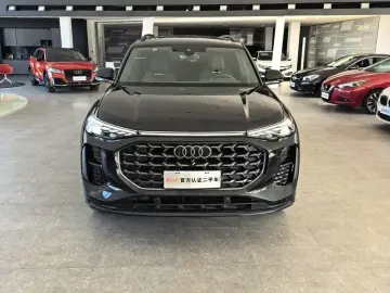 2024 Audi Q6 с пробегом 600 км
