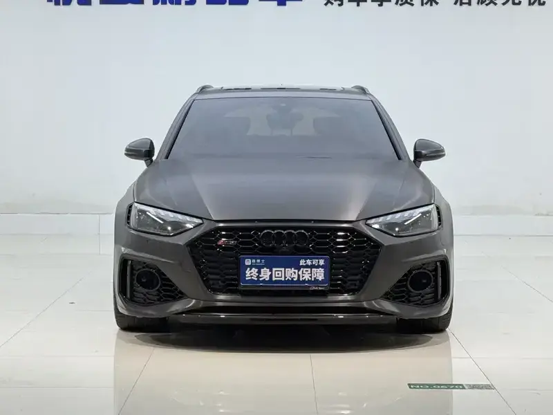 2022 Audi RS 4 с пробегом 40 000 км