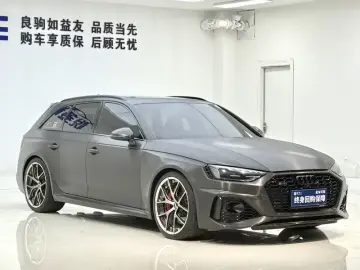 2022 Audi RS 4 с пробегом 40 000 км