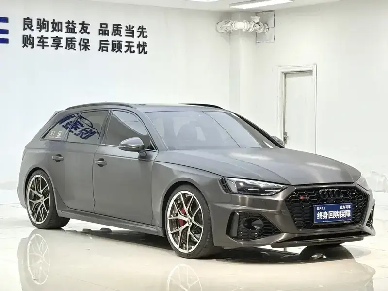 2022 Audi RS 4 с пробегом 40 000 км