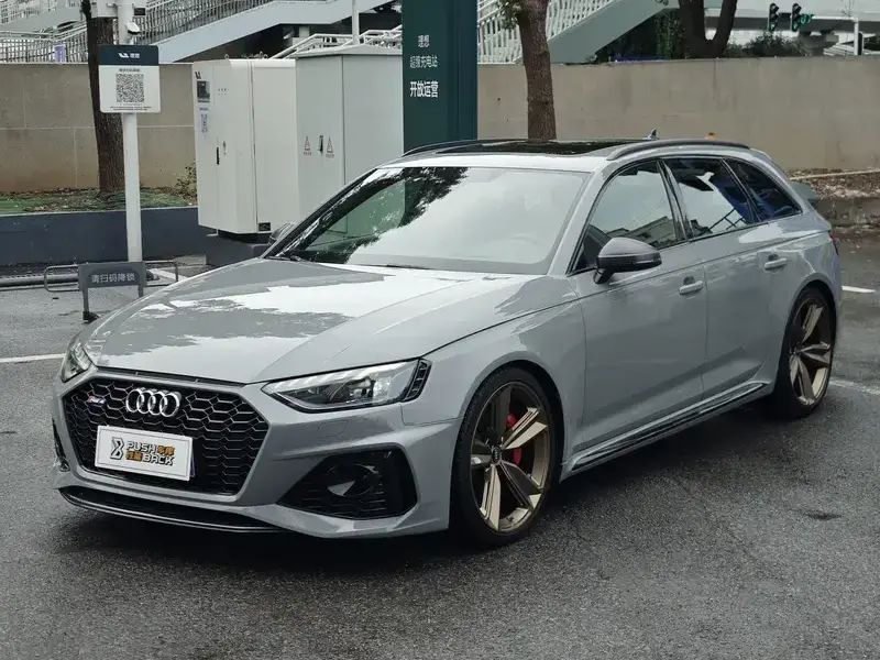 2023 Audi RS 4 с пробегом 49 000 км