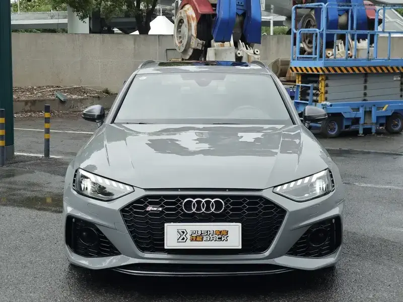 2023 Audi RS 4 с пробегом 49 000 км