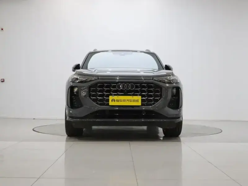 2024 Audi Q6 с пробегом 109 200 км