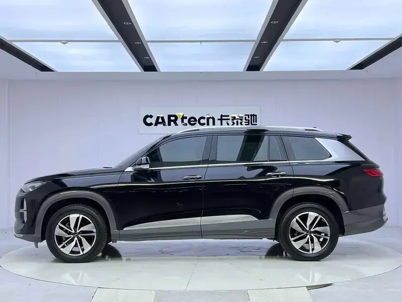 2023 Audi Q6 с пробегом 31 000 км