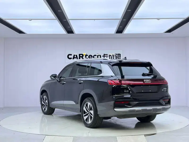 2023 Audi Q6 с пробегом 31 000 км