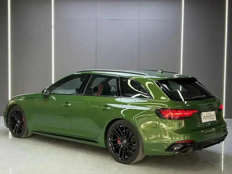 2021 Audi RS 4 с пробегом 37 000 км